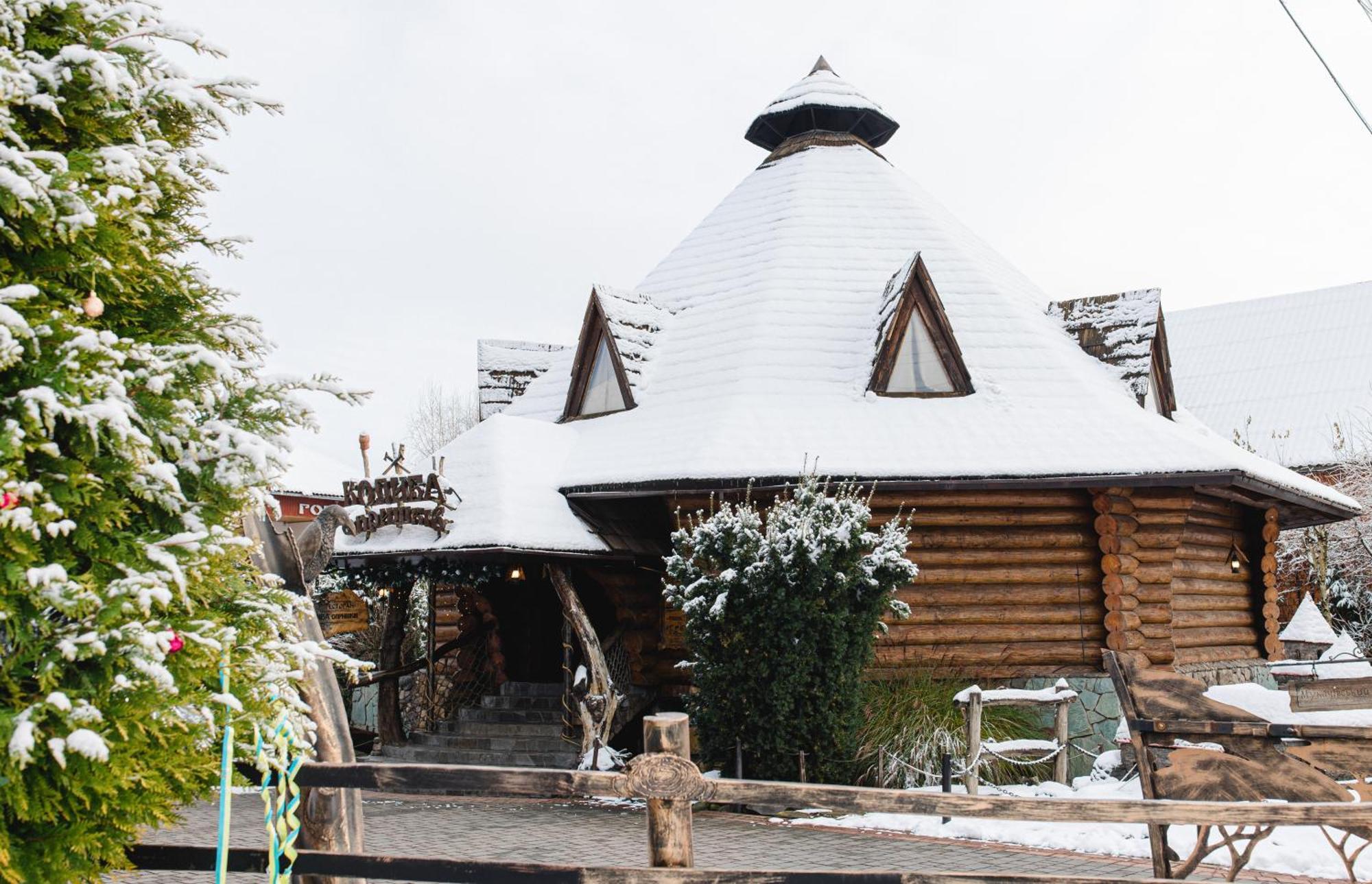 Kolyba Opryshkiv Hotel Nizhneye Selishche Buitenkant foto